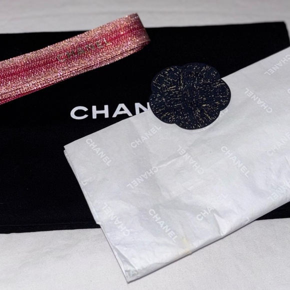 Chanel Bundle Gift Bag Holiday Ribbon Camila Flower and Tissue paper - Picture 3 of 6